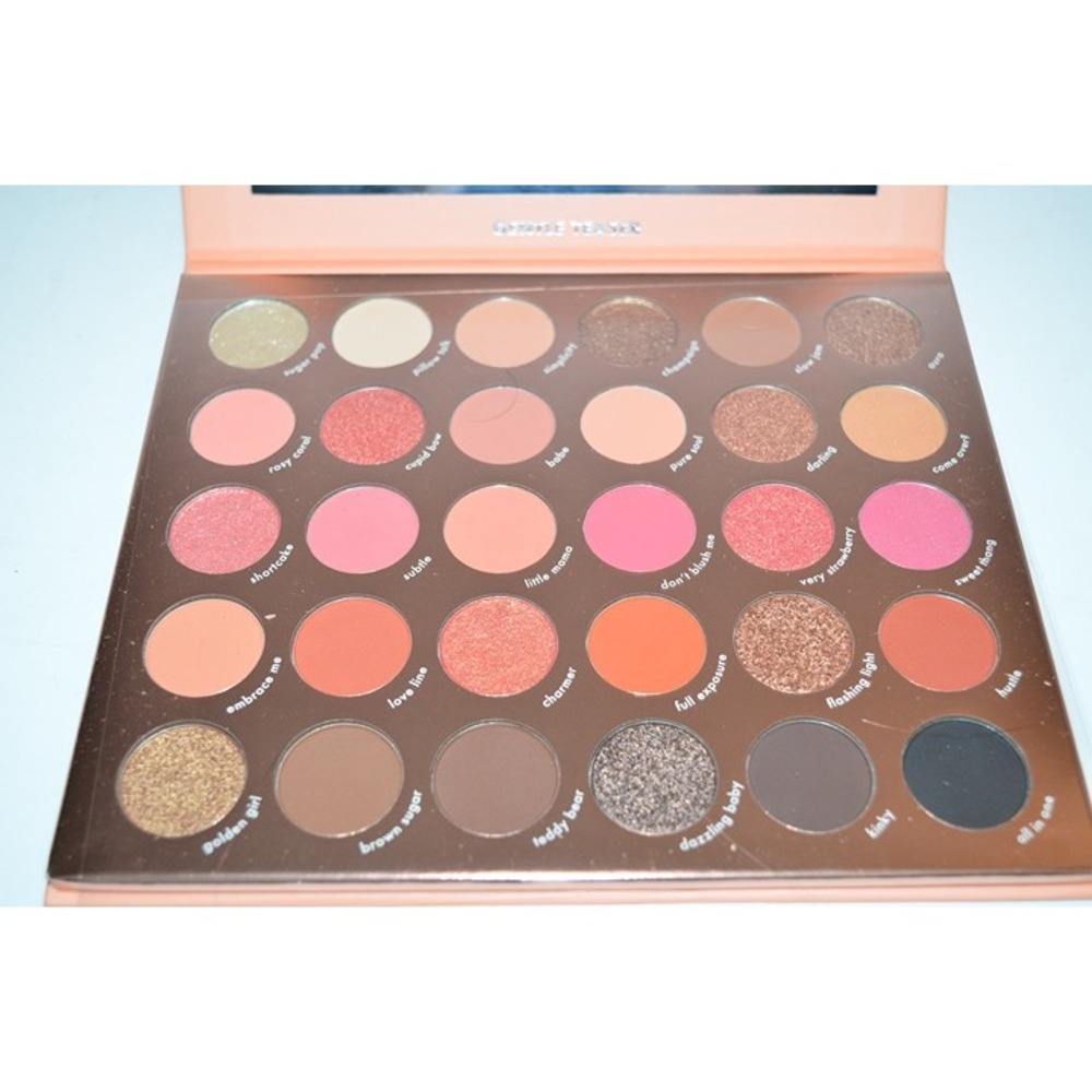 Kara Duo Beauty Makeup Palette Gentle Teaser Eyeshadows 30 shades